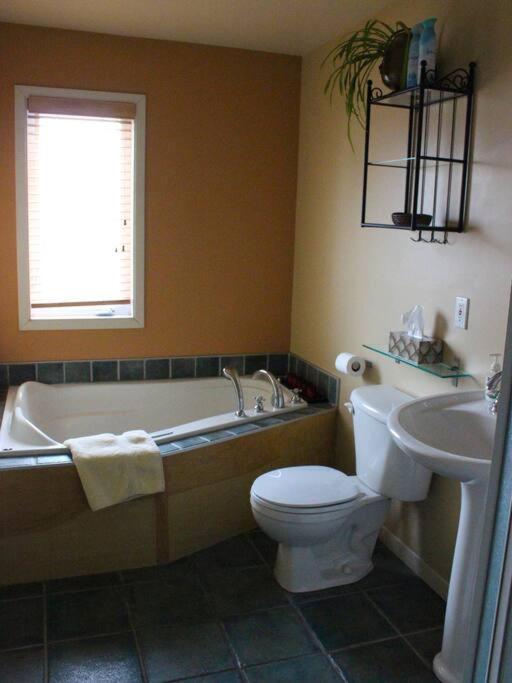 Chez Emma Hostel กาติโน ภายนอก รูปภาพ